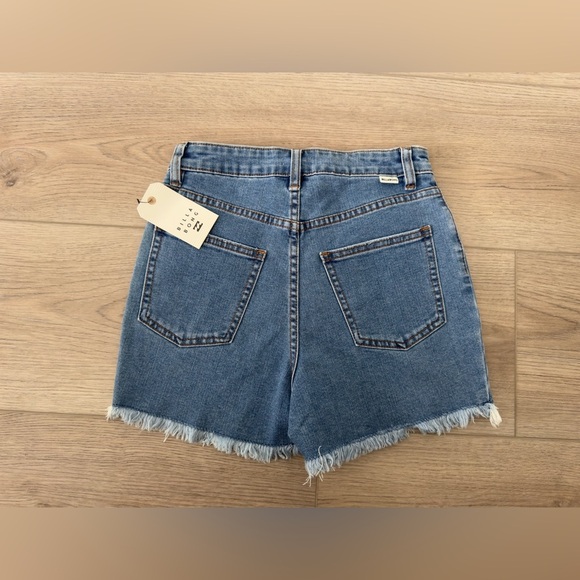 Billabong Blue Jean Shorts with Frayed Hem 🩵 - Picture 6 of 7